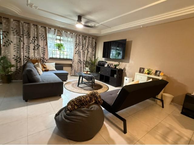 719 Pasir Ris Street 72 HDB Apartment For Sale, $690,000, 3 Bed 2 Bath 1,367 sqft $505.00 psf