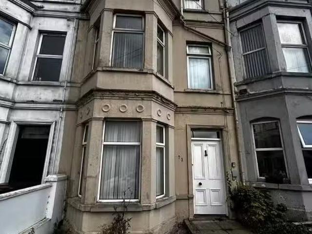 71 Dufferin Avenue