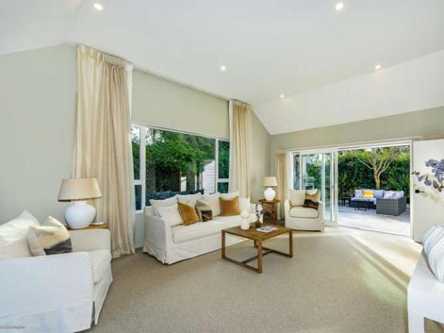 71 Eastern Terrace, Beckenham, Christchurch City