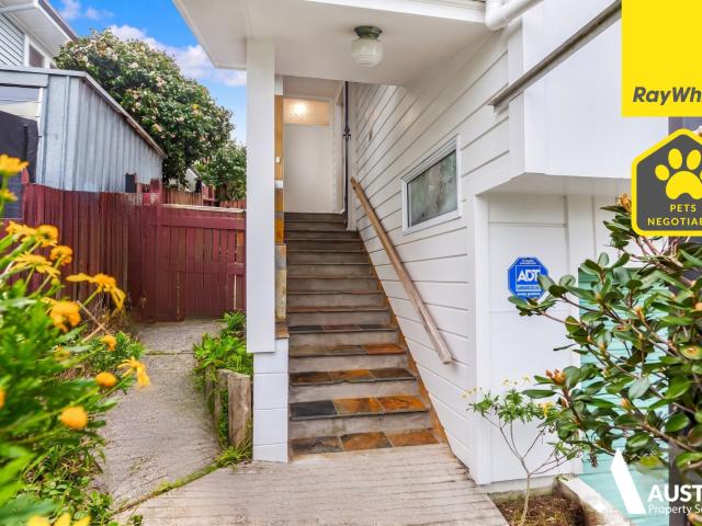 71 Mount Royal Avenue, Mount Albert
