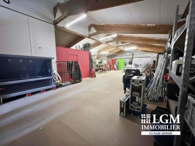 720 m² de bâtiments – Lavaur