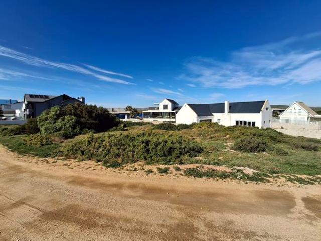 720 m² Land available in Britannia Bay