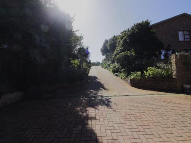 720 m² Land available in Jeffreys Bay Central