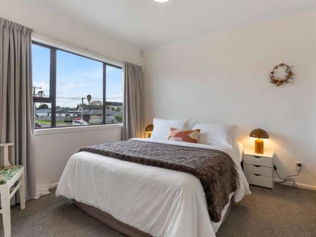 720 Te Atatu Road, Te Atatu Peninsula, Waitakere City