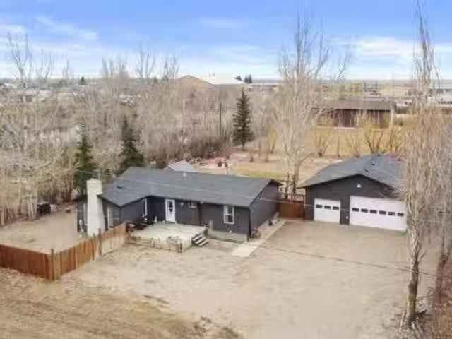 721 4 Avenue, Dunmore, AB, T1B 0J9 house for sale Listing I.