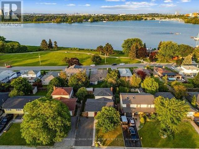 721 Leaside Street, Pickering, ON, L1W 2X2 house for sale | Listing ID E13633 | Royal LePage