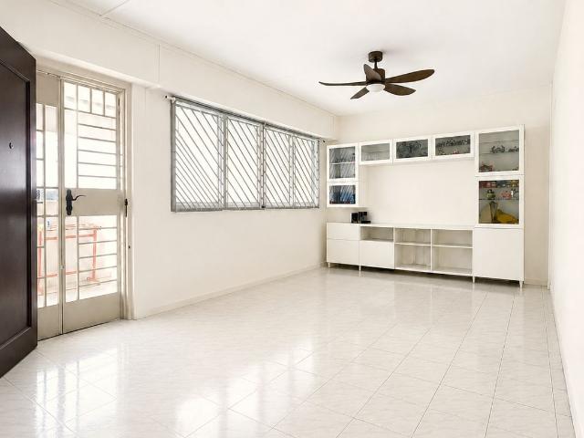 721 Yishun Street 71 HDB Apartment For Sale, $468,000, 3 Bed 2 Bath 915 sqft $511.00 psf