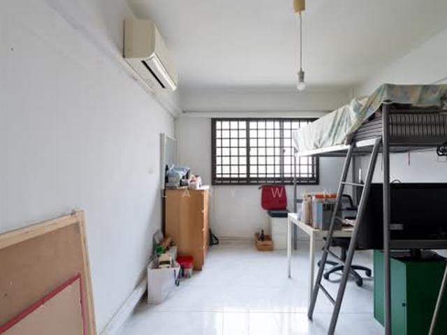 721 Yishun Street 71 HDB Apartment For Sale, $530,000, 3 Bed 2 Bath 1,119 sqft $474.00 psf