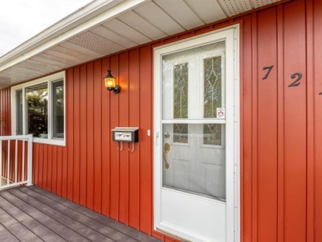 722 Grandin Drive, Morinville, AB, T8R 1K2 house for sale | Listing ID E4488 | Royal LePage
