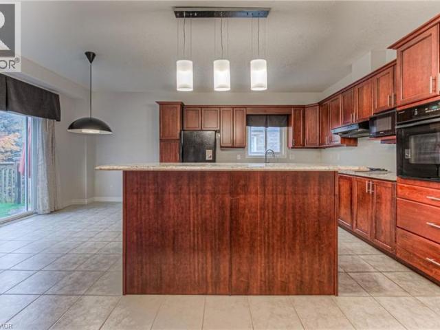 722 SALZBURG Drive, Waterloo, Ontario, N2V2N7