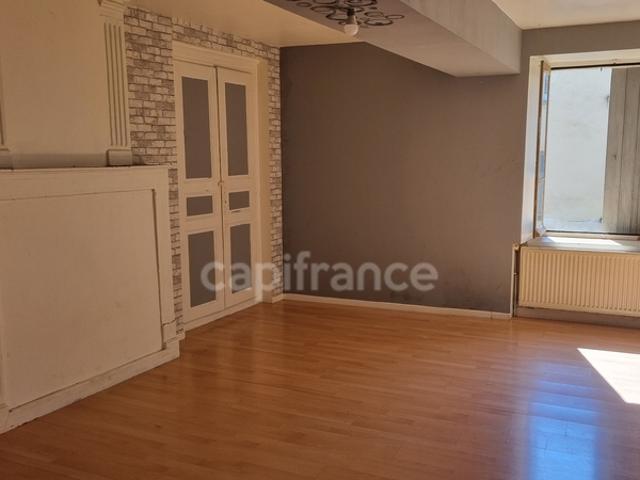 72390 LAVARE Maison de bourg SH 75.37M2 TERRAIN 295m2
