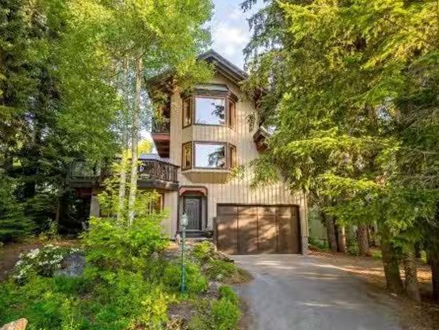 7231 Fitzsimmons Road N, Whistler, BC, V8E 0E3 house for sal.
