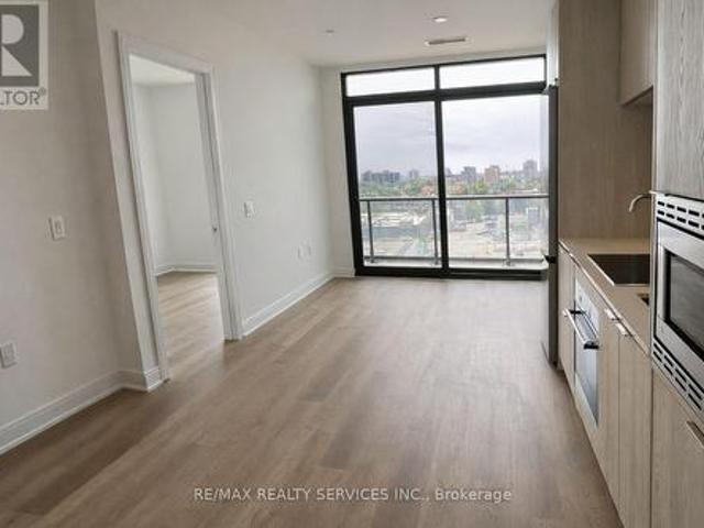 723 86 Dundas Street, Mississauga, ON, L5A 0B1 lease for lease | Listing ID W13451 | Royal LePage