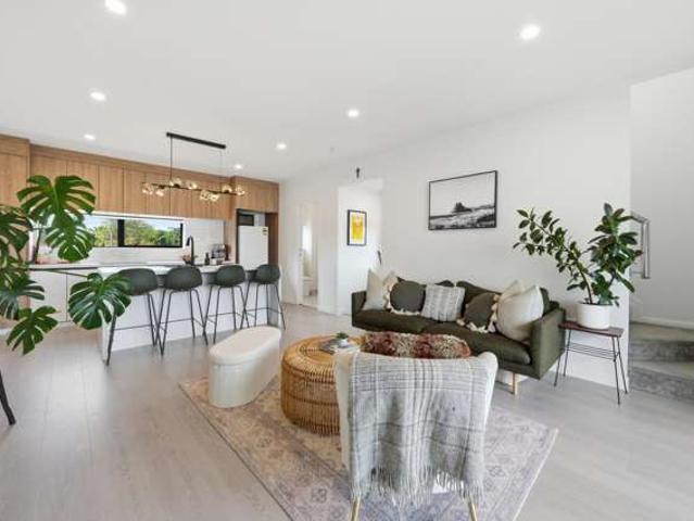 7/23 Cleary Road, Panmure, Auckland City