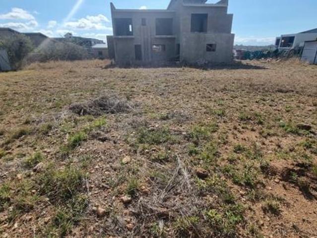 723 m² Land available in Bendor