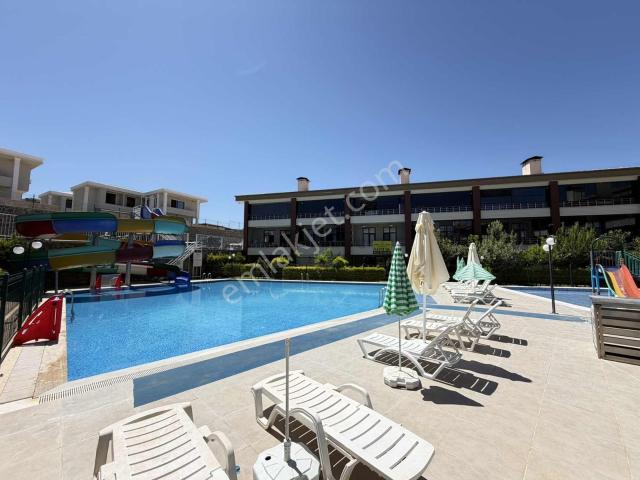 7/24 Güvenlikli Aquapark Havuzlu Satılık 4+1 Villa.