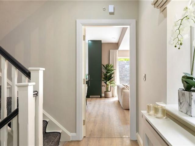 725,000 | Oakfield Close, Enniskerry, Co. Wicklow Hooke & MacDonald 4997 MyHome. Ie Residential
