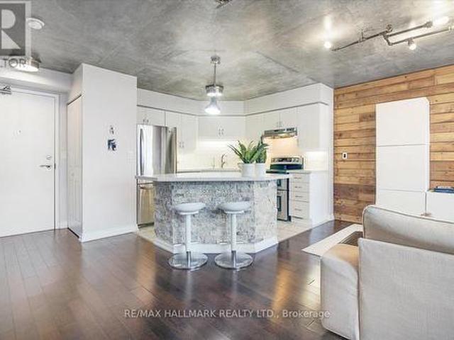 725 250 Manitoba Street, Toronto, ON, M8Y 4G8 condo for sa.