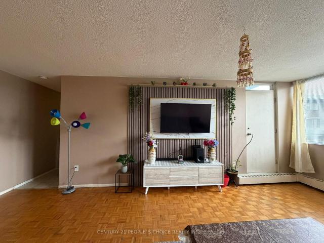 725 2 Roche Court, Mississauga | For Rent @ $2,200 | Condos. Ca