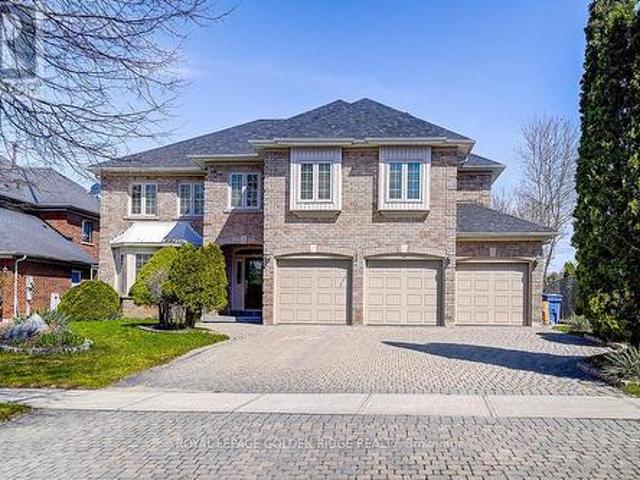 725 Exceller Circle, Newmarket, ON, L3X 1P4 Luxury House for sale | Listing ID N13038 | Royal LePage Carriage Trade Luxury Properties