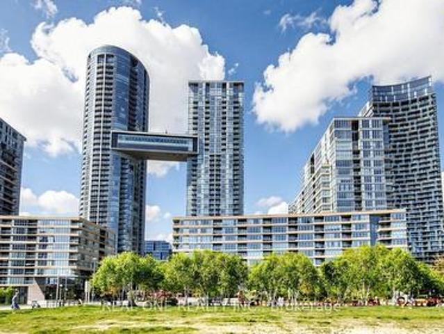 727 10 Capreol Court, Toronto, ON, M5V 4B3 condo for sale | Listing ID C13496 | Royal LePage