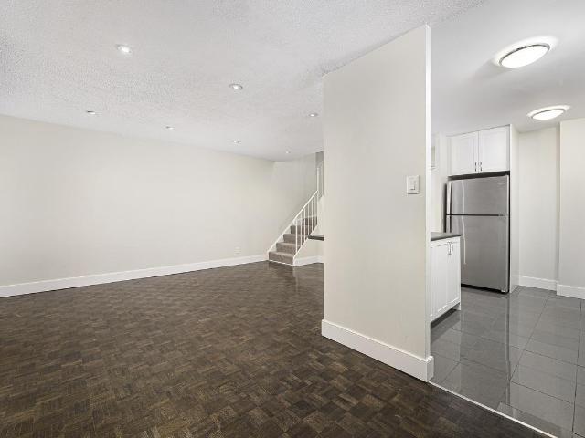 7280 Darcel Avenue 2 Bedroom Apartment for Rent at 7280 Darcel Ave, Mississauga, ON L4T 3T7 Malton