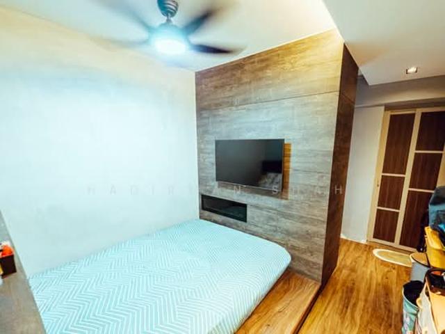 728 Clementi West Street 2 HDB Apartment For Sale, $410,000, 2 Bed 2 Bath 732 sqft $560.00 psf