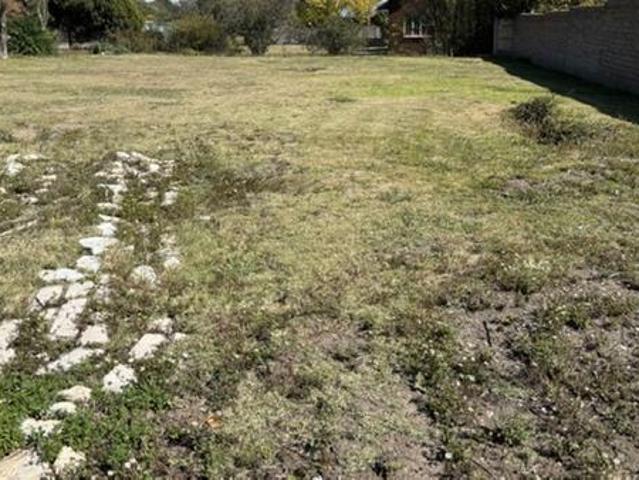 728 m² Land available in Evander