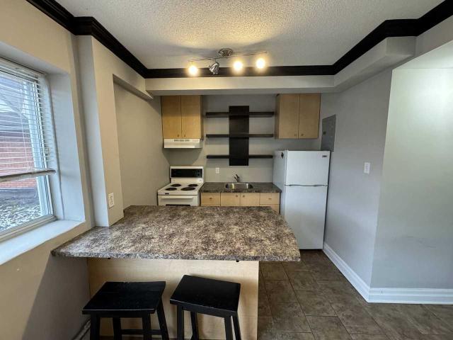 729 Cooper St. Studio Apartment for Rent at 729 Cooper St, Ottawa, ON K1R 5J5 Centretown