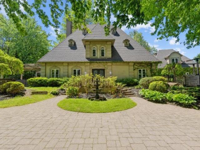 729 Boul. Union, Laval Sainte Dorothée, QC, H7X 1X7 Luxury House for sale | Listing ID 9549 | Royal LePage Carriage Trade Luxury Properties