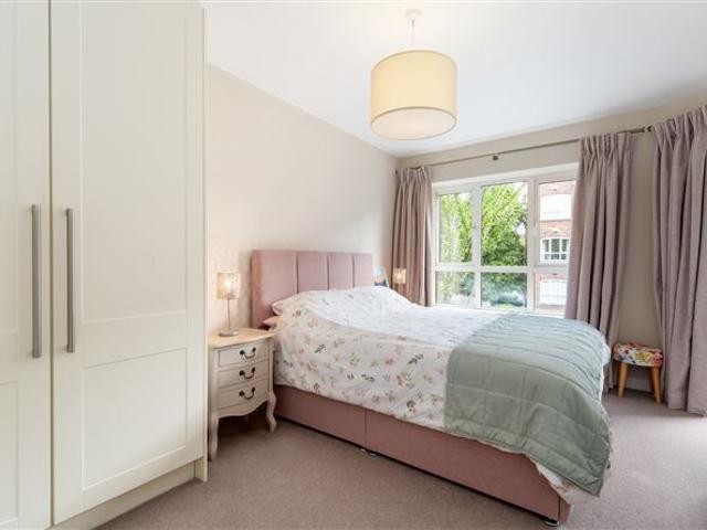 72 The Eglinton, Donnybrook Castle, Donnybrook, Dublin 4 Sherry FitzGerald Ballsbridge 4936 MyHome. Ie Residential