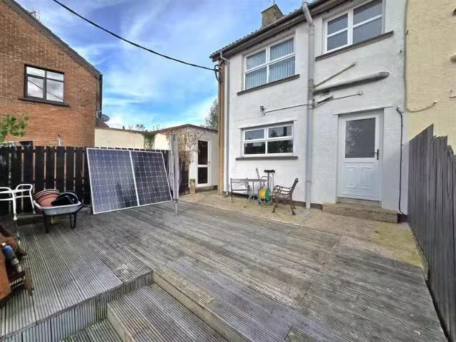 72 Crosshill View