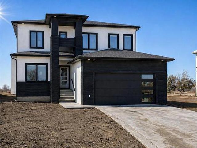 72 Dave'S Cove, West St Paul, MB, R2V 5J7 Luxury House for sale | Listing ID 202613 | Royal LePage Carriage Trade Luxury Properties