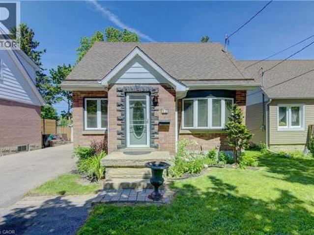 72 Pleasant Avenue, Kitchener, ON, N2M 4A4 house for sale | Listing ID 40837 | Royal LePage