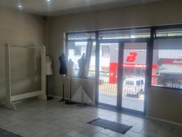 72 sqm retail shop to let in build i.