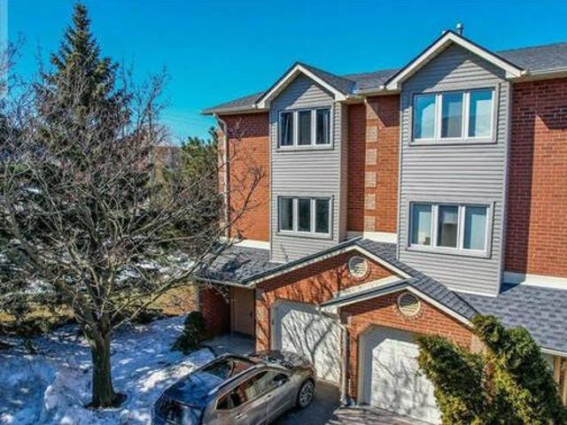 72 STONE CHURCH Road W Unit 33 Hamilton Ontario