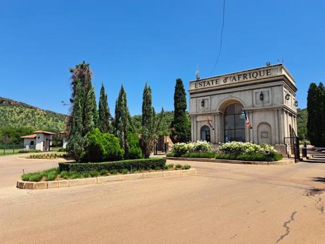 730 m² Land available in Estate D Afrique