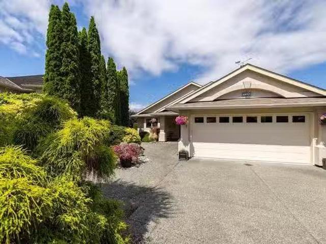 731 Country Club Dr, Cobble Hill, BC, V8H 0K8 house for sale.