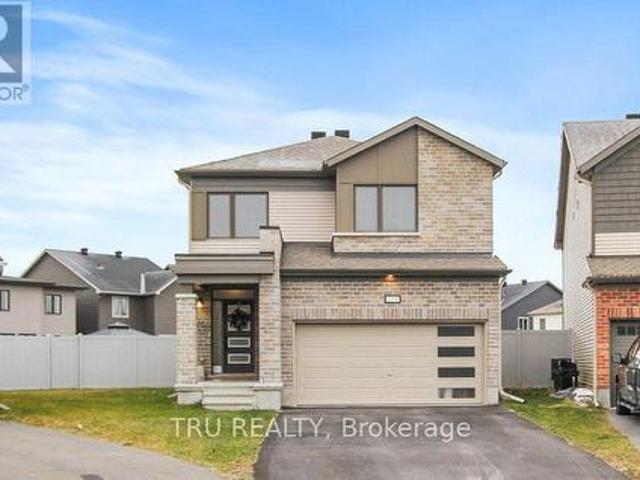 731 Brittanic Road, Ottawa, ON, K2V 0N7 house for lease | Listing ID X13588 | Royal LePage