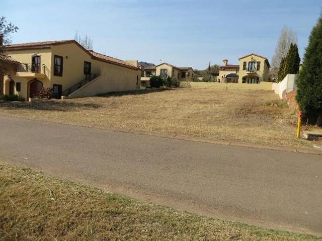731 m² Land available in Estate D Afrique