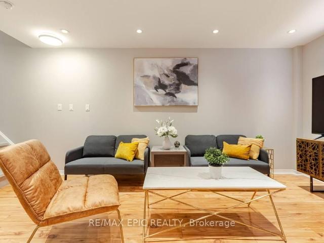 732 75 Weldrick Road E, Richmond Hill | 3Beds/3Bath, Townhouse, $668,000 | Condos. Ca