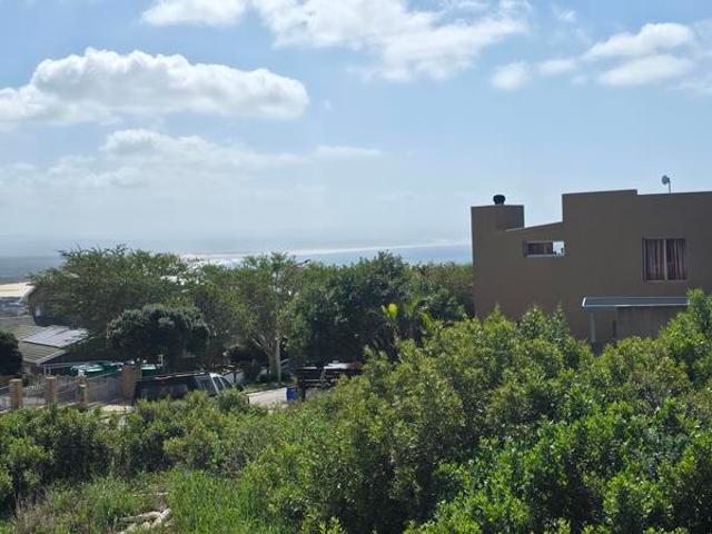 732 m² Land available in Wavecrest