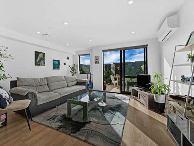 7/32B Westgate Drive, Massey, Waitakere City