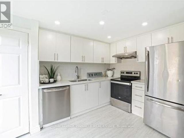 733 Parkview Crescent, Cambridge, ON, N3H 5A1 house for lease | Listing ID X13667 | Royal LePage