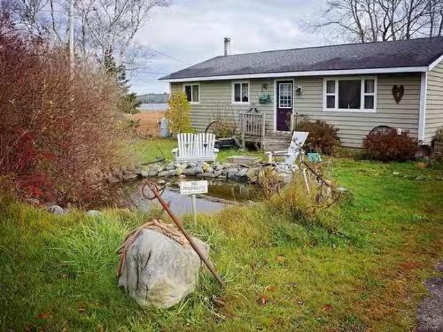 733 West Middle Sable Road, West Middle Sable, NS, B0T 1V0 h.
