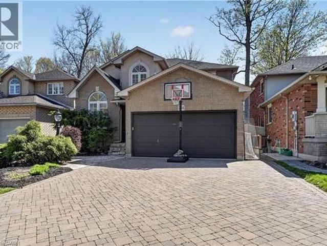 734 Brigadoon Drive, Hamilton, ON, L9C 7S2 house for sale | Listing ID 40851 | Royal LePage