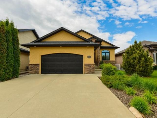 734 Fraser Vista, Edmonton, AB, T5Y 0L6 house for sale | Listing ID E4495 | Royal LePage