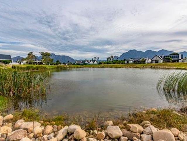 734 m² Land available in Pearl Valley Golf & Country Estate
