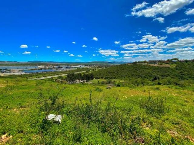 735 m² Land available in Scheepers Heights