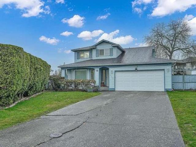 7366 Street, Surrey, BC, V3W 5S3 house for sale | Listing ID R2950 | Royal LePage